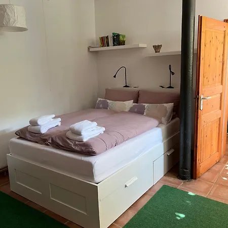 Kleine Auf Dem Land * Neu-Eichenberg