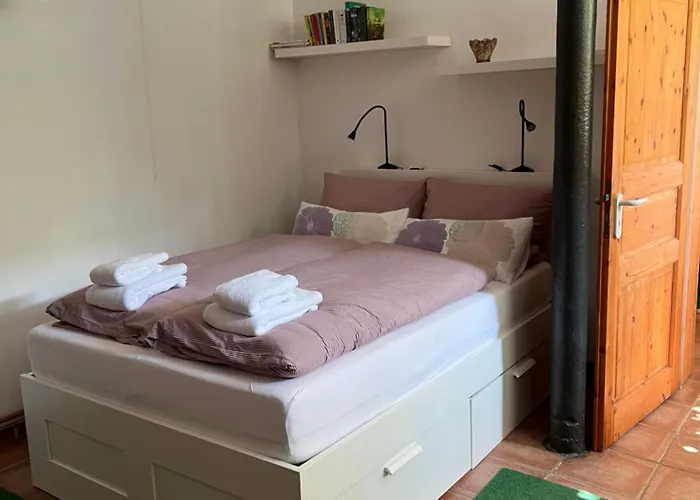 Kleine Auf Dem Land * Neu-Eichenberg